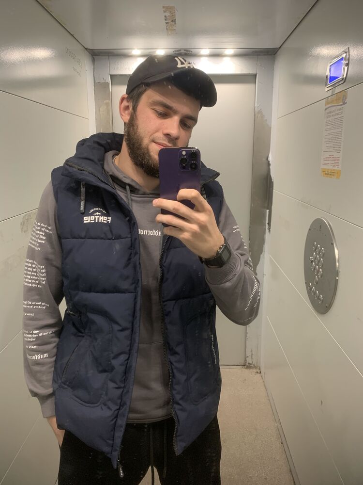  33209305  Murik, 28 ,    