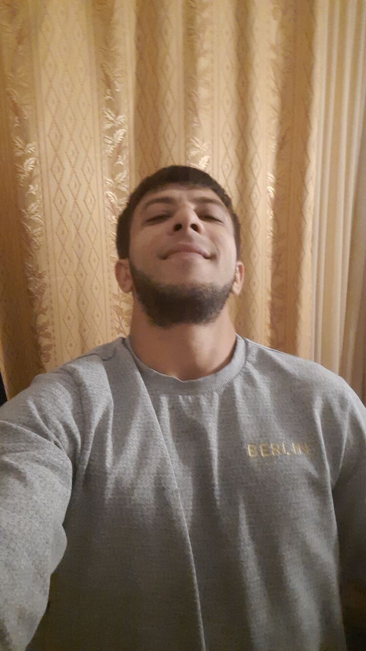  46887095  , 28 ,    