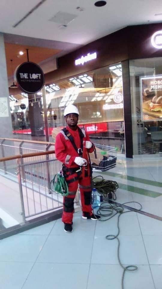  33211715  John, 36 ,    