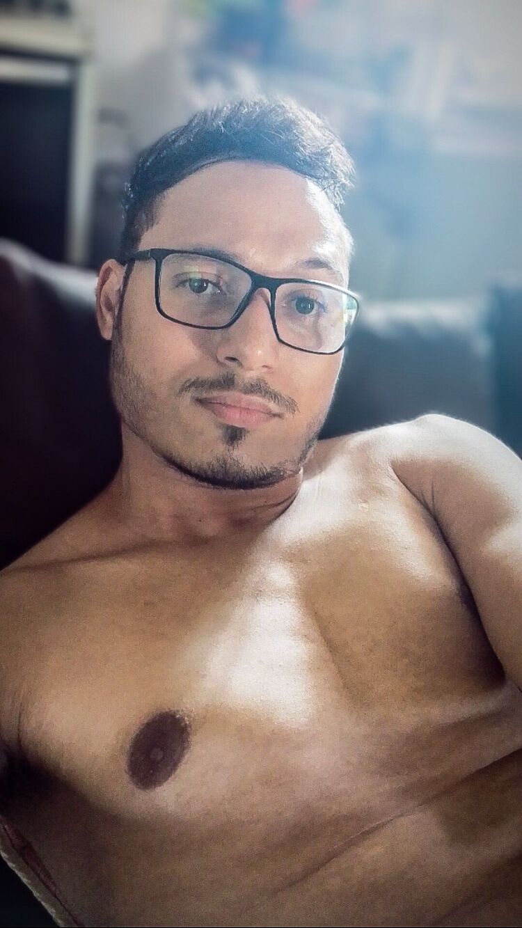  52777965  Isaac, 31 ,    Contagem