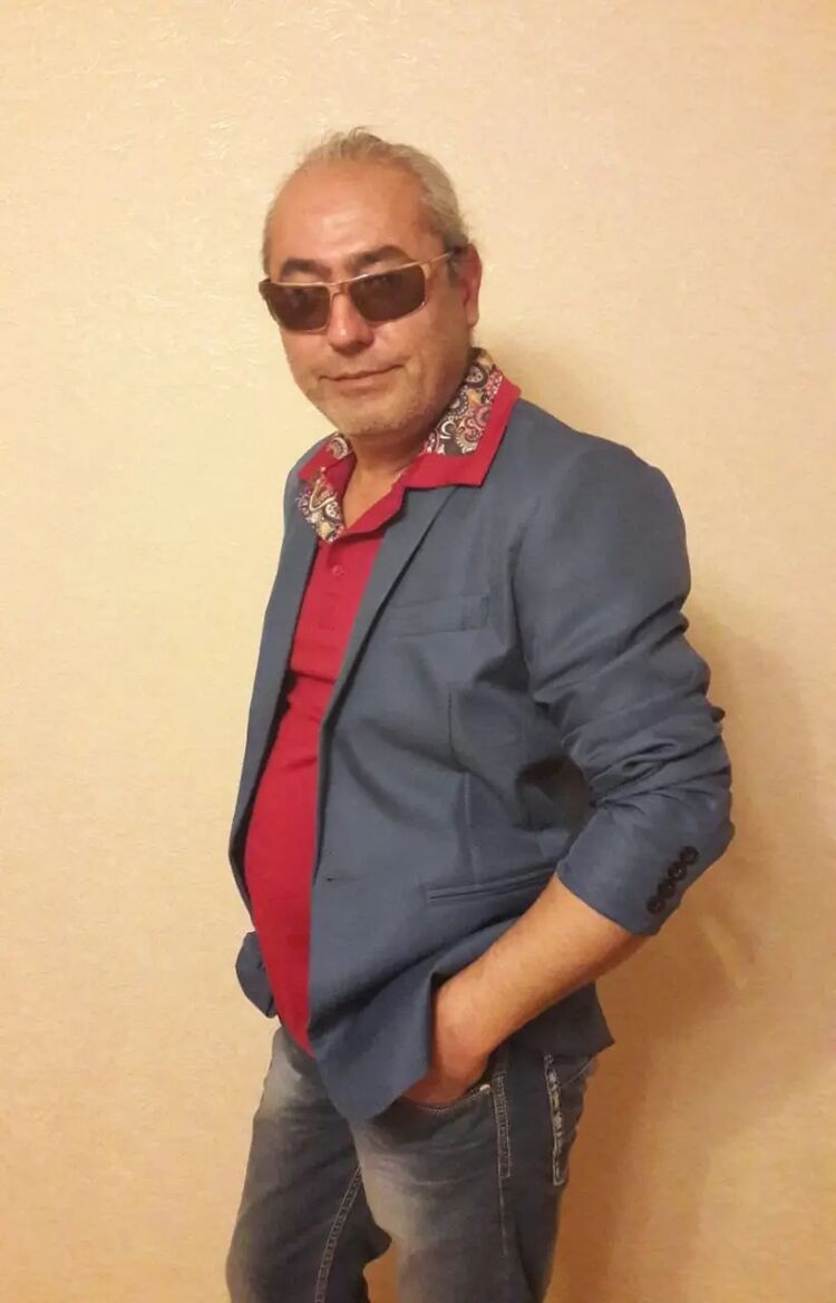  44805095  Alisher, 58 ,    