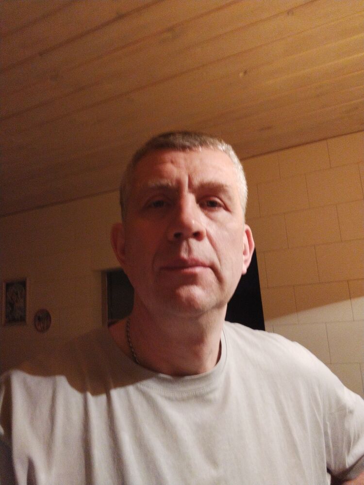  32042195  , 57 ,    