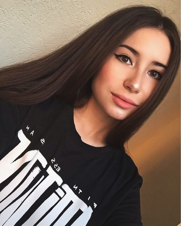  ,   Leyla, 24 ,   ,   , c 