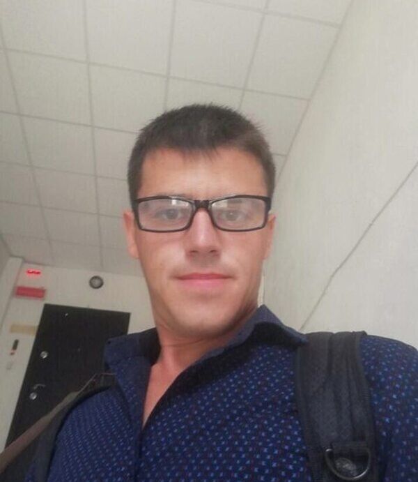  48977525  Ivan, 36 ,    