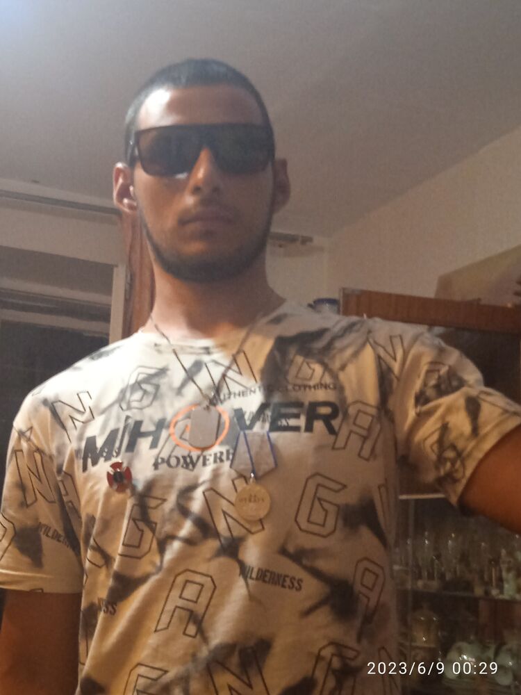  36193805  Ivan, 27 ,    