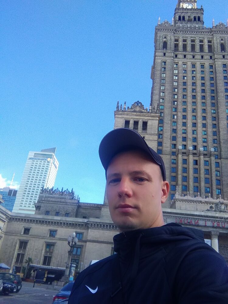  46652755  Dmitro, 39 ,    