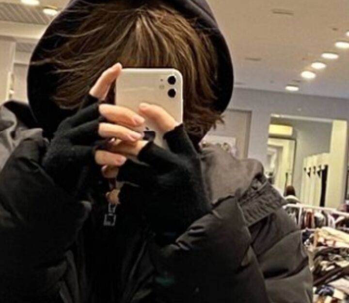  ,   Hdfhdh, 19 ,   ,   