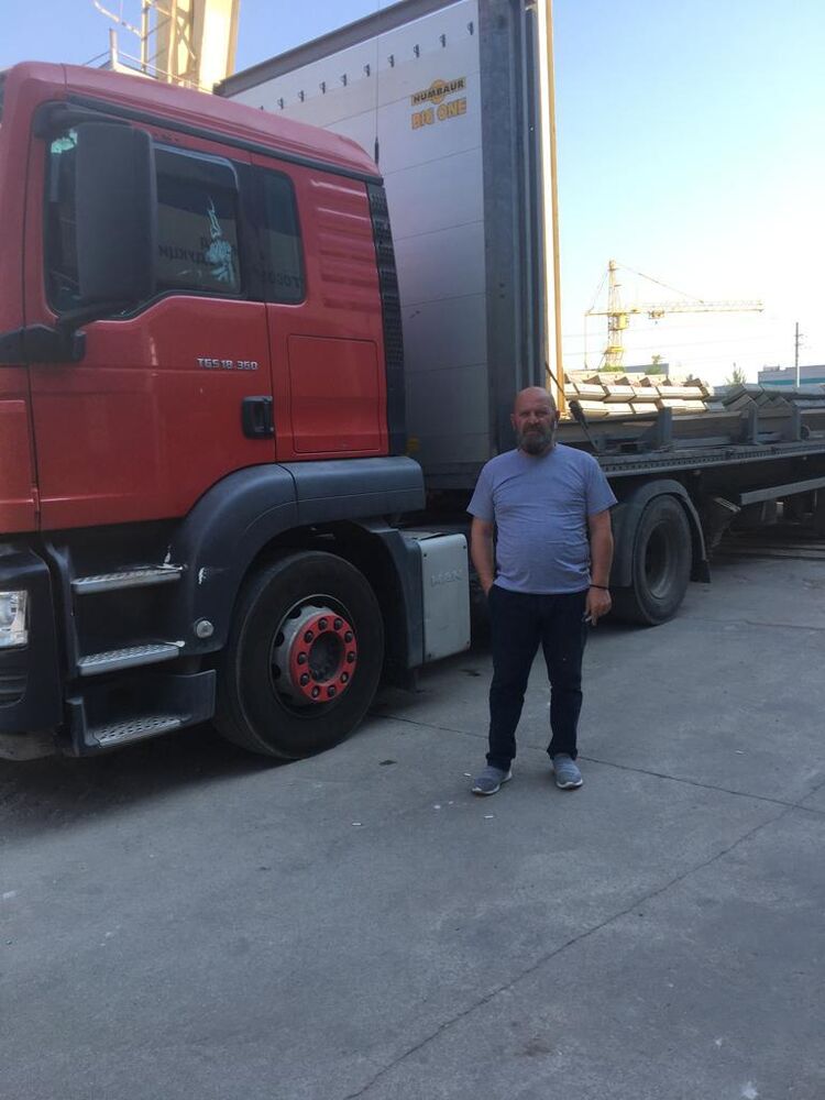  30953035  Gela, 48 ,    