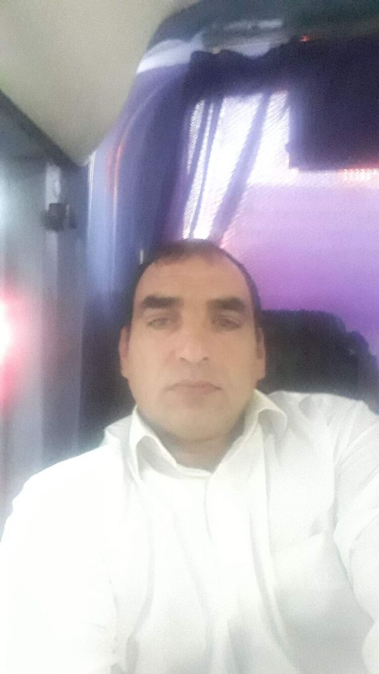  29285875  Ramin, 47 ,    