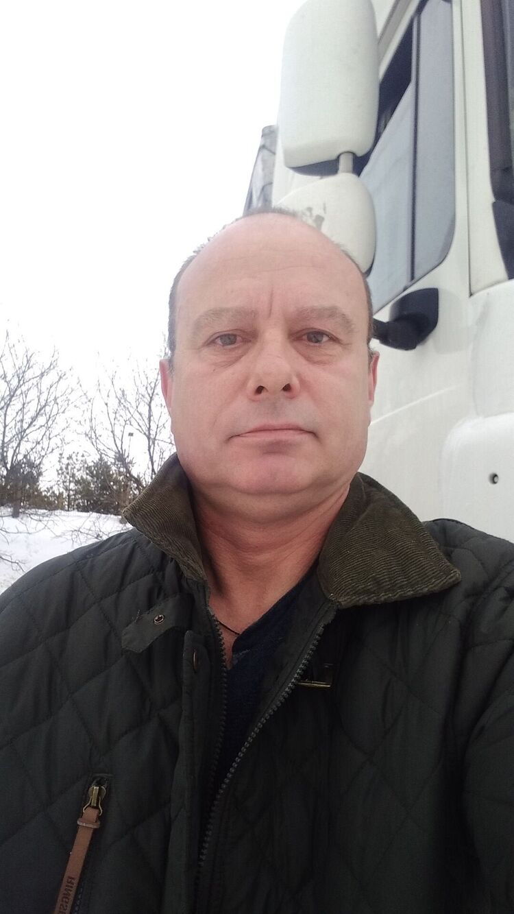 23568175  Vitaliu, 45 ,    