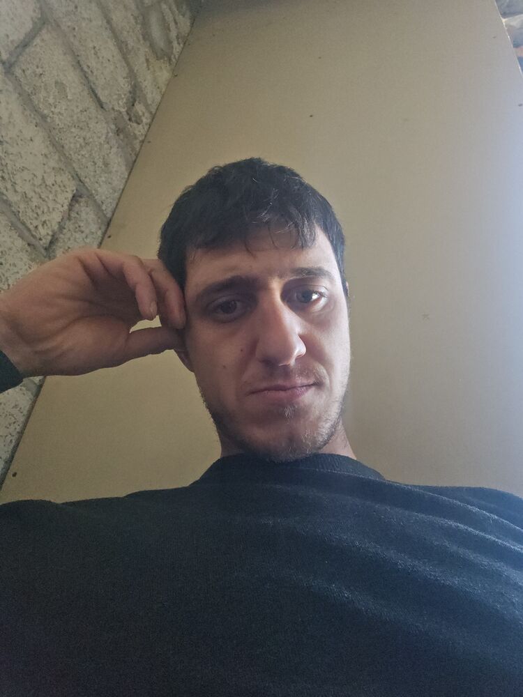  51368455  Nik, 29 ,    