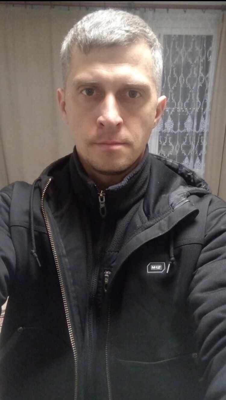  39225165  Oleg, 38 ,    
