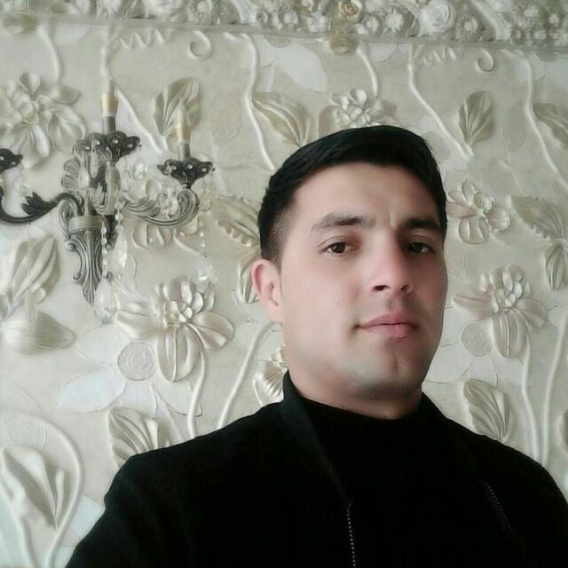  46979665  Ilya, 31 ,    