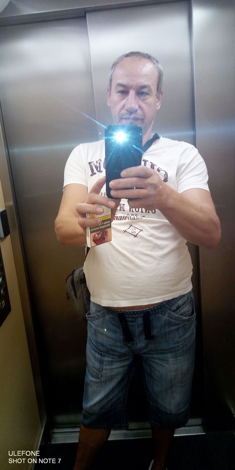  24045005  Orhan, 48 ,    Bohnice