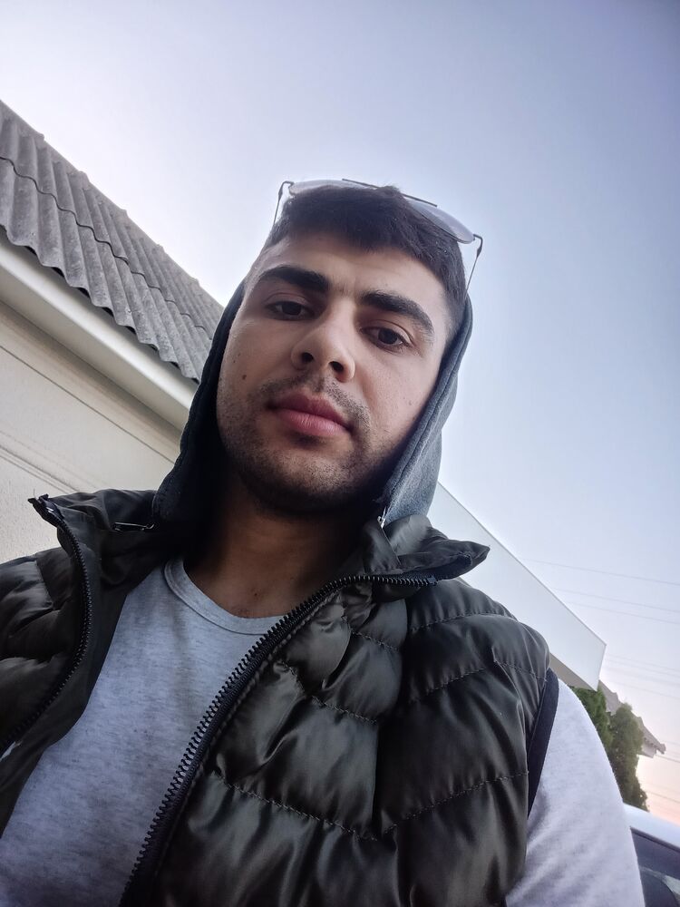  52305945  , 26 ,    