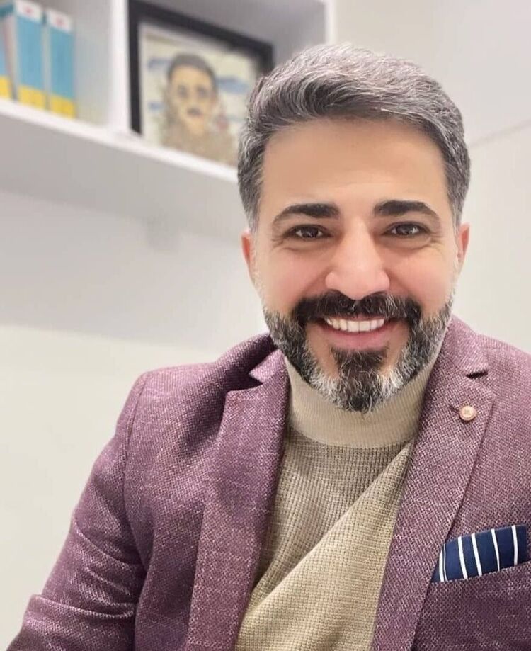  54802835  Tas Akif, 54 ,    Annapolis