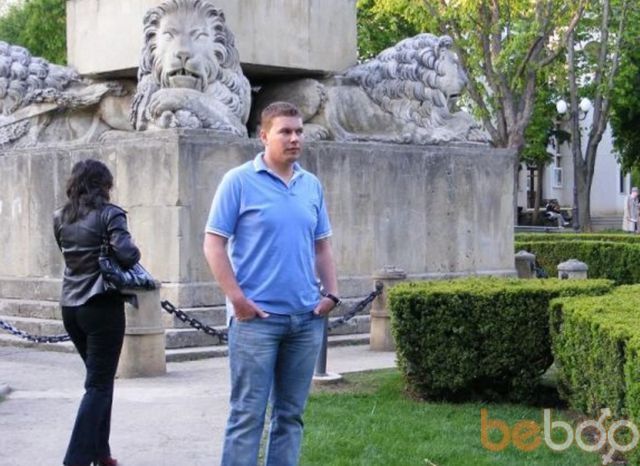  1068025  Vassea, 42 ,    