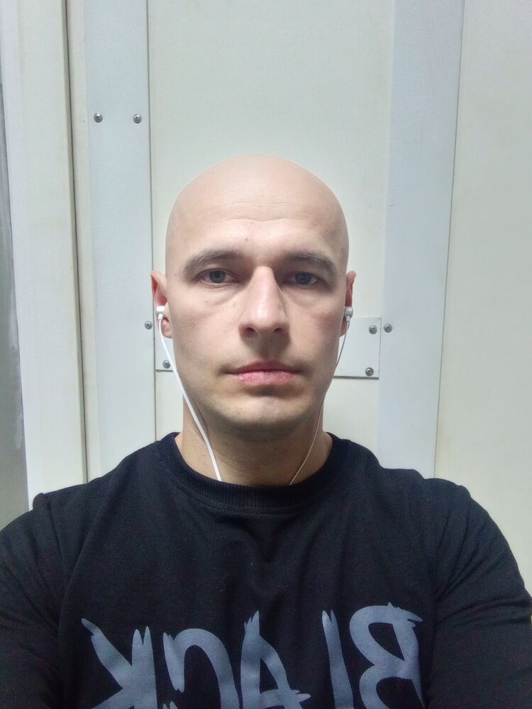  46667605  Nik, 37 ,    