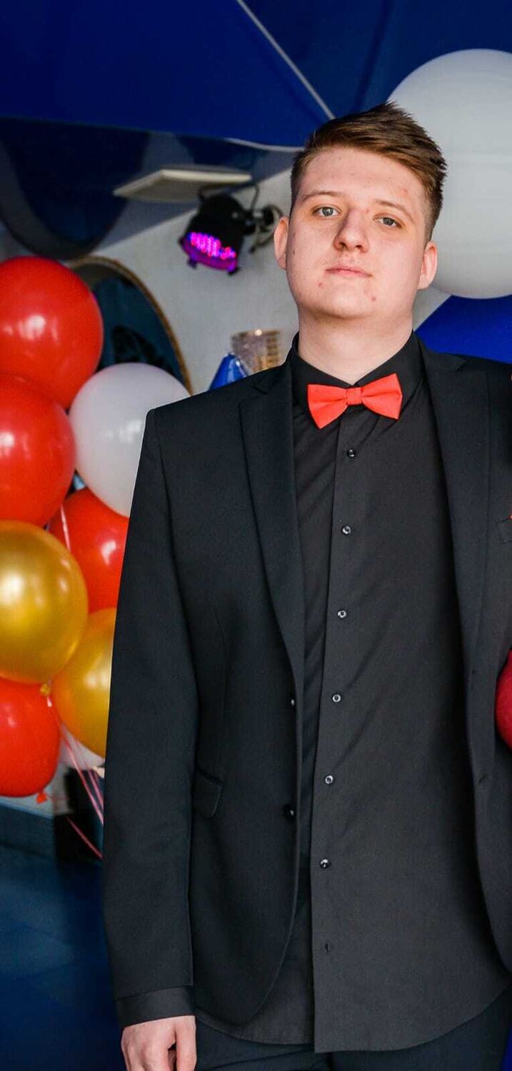  ,   Alexander, 21 ,   c 