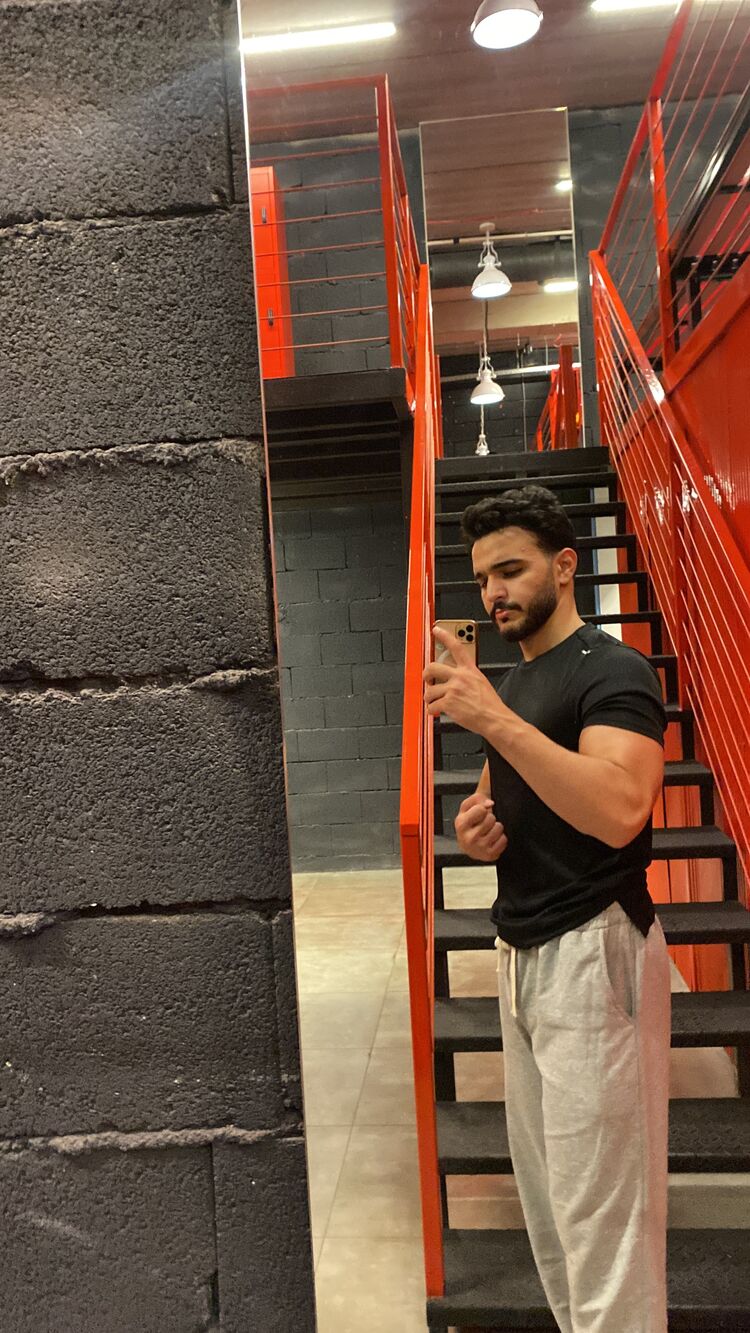  52075735  SALEM, 24 ,    