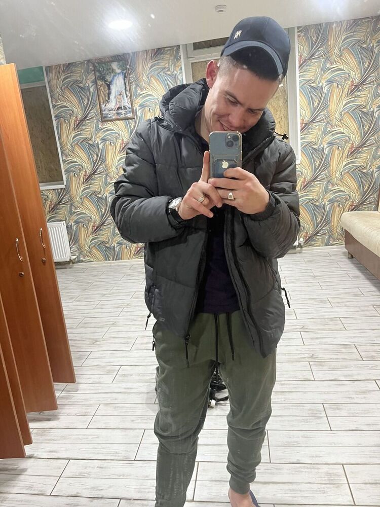  33810585  , 26 ,    