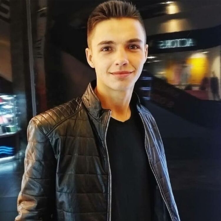  ,   SLAVIK, 22 ,   ,   