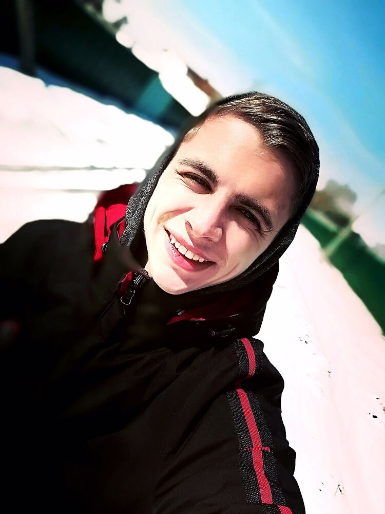  31692455  Vladimir, 26 ,    