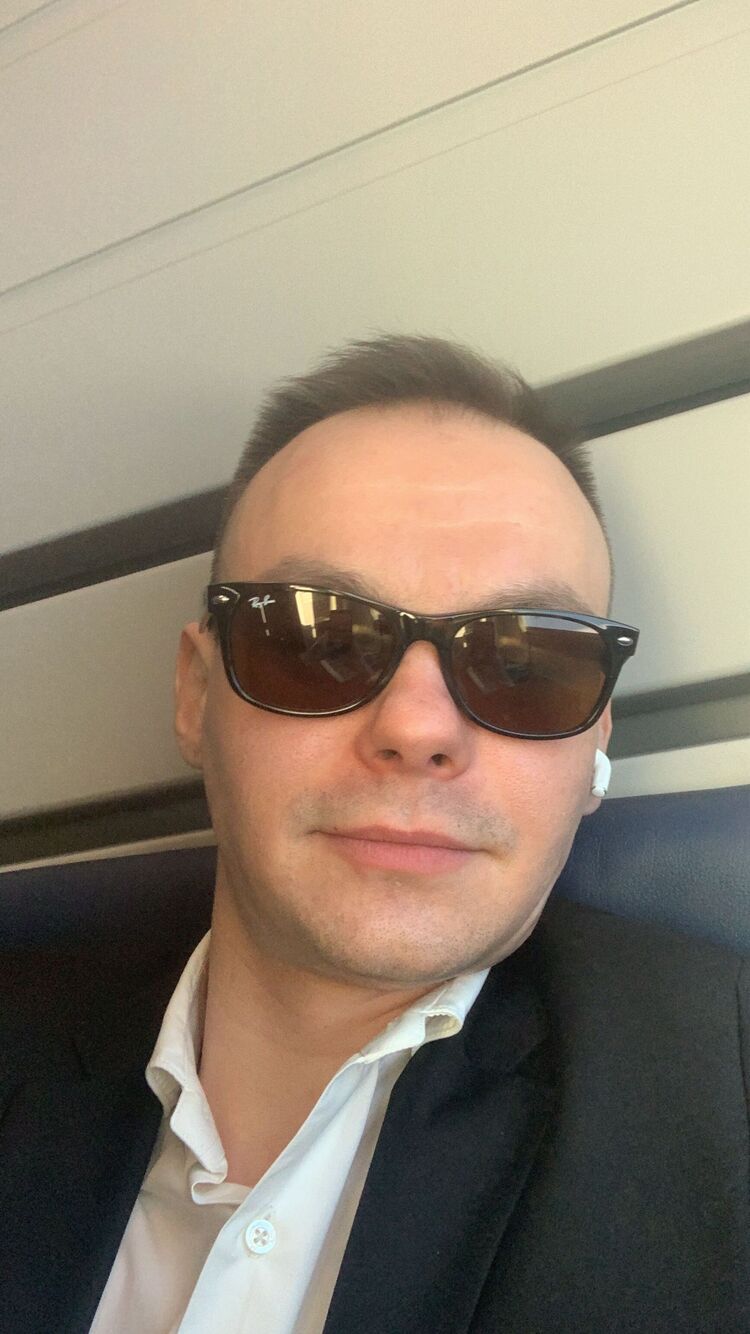  33211195  Oleg, 32 ,    