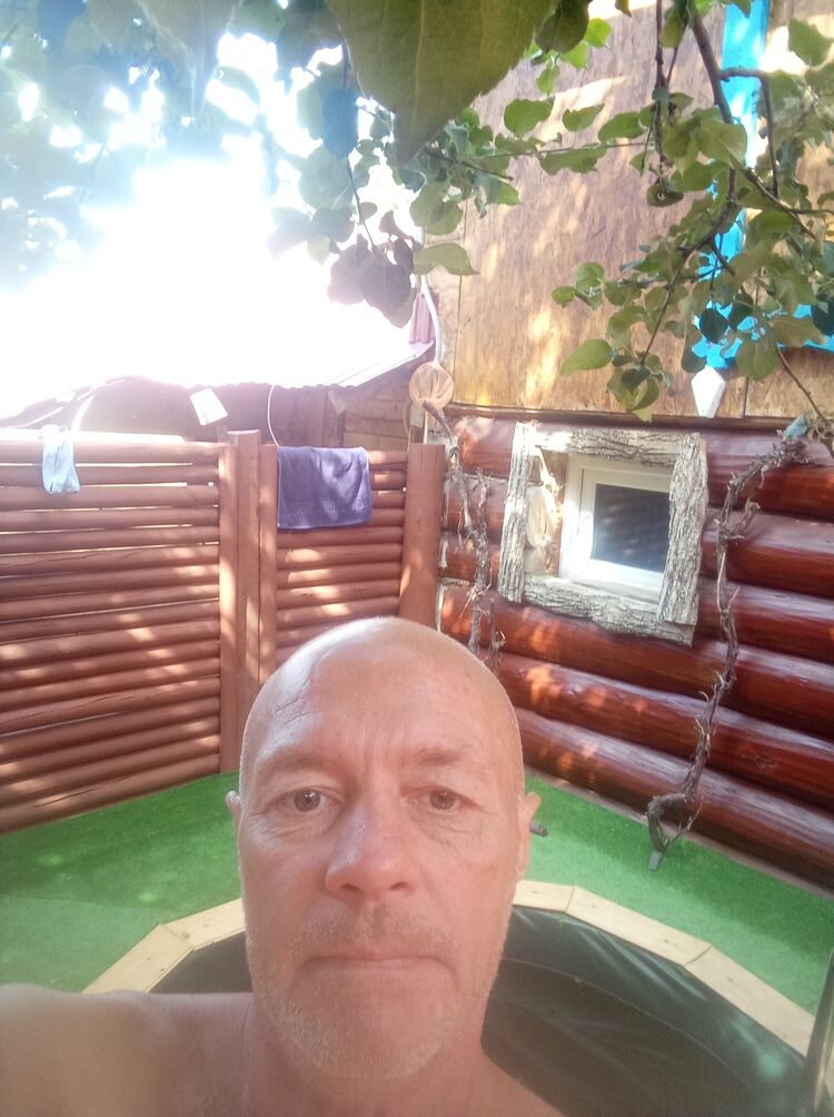  28485755  Eduard, 50 ,    