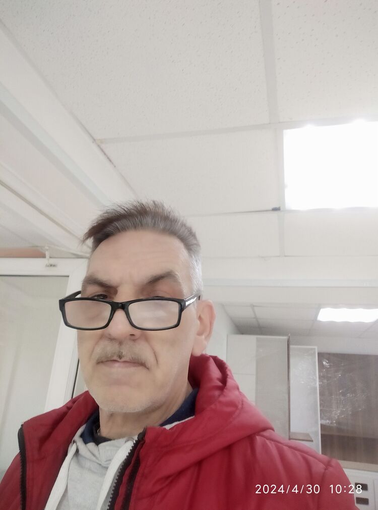  42962835  , 52 ,     