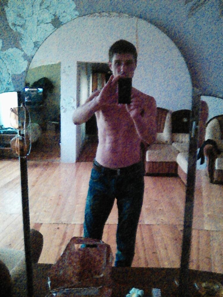  9761905  Vlad, 43 ,    