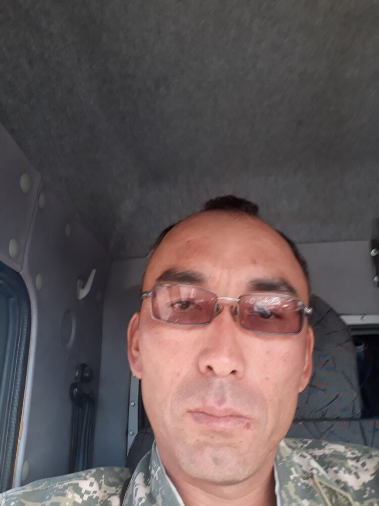  ,   Erik, 42 ,     , c 