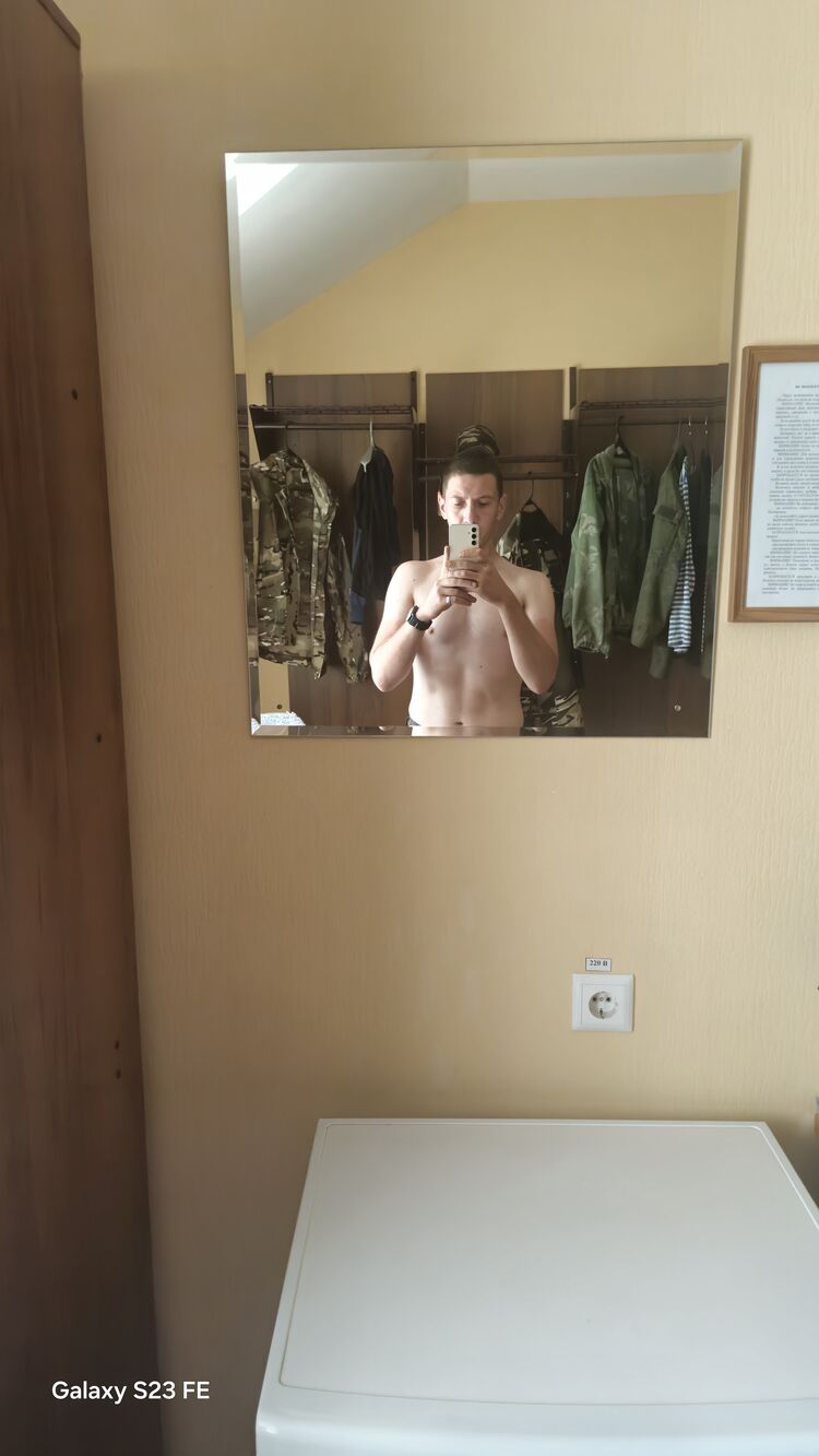  44737805  , 23 ,    