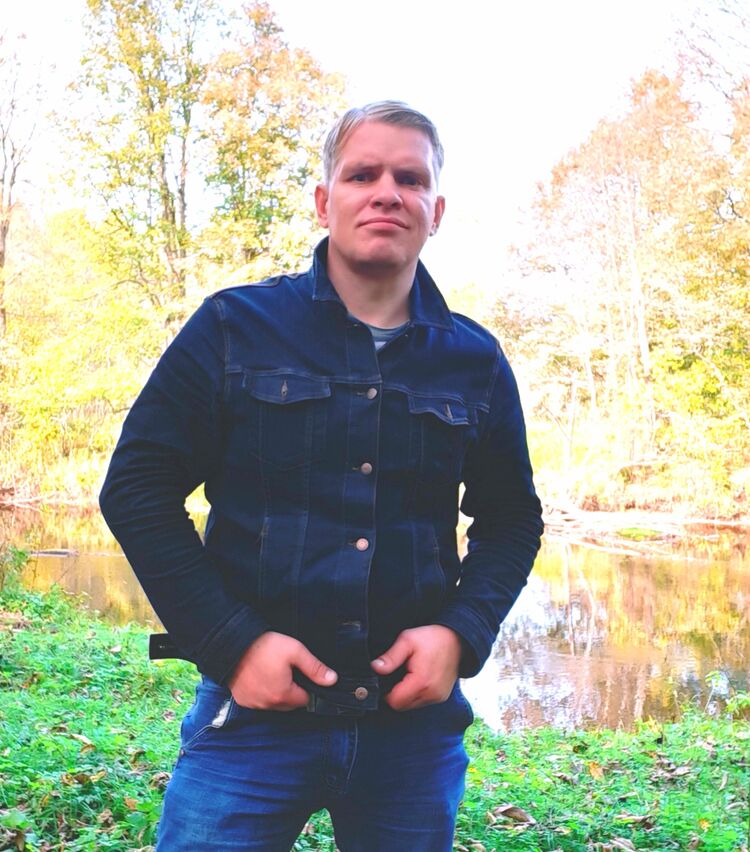  37005755  , 43 ,    -