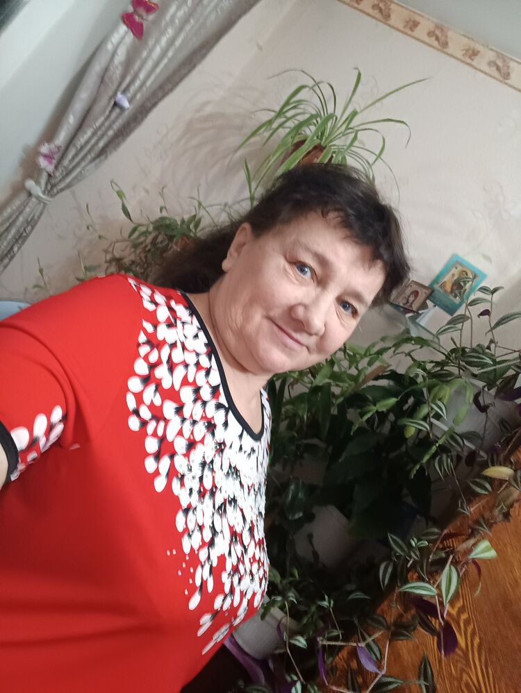  54471025  Valentina, 62 ,    