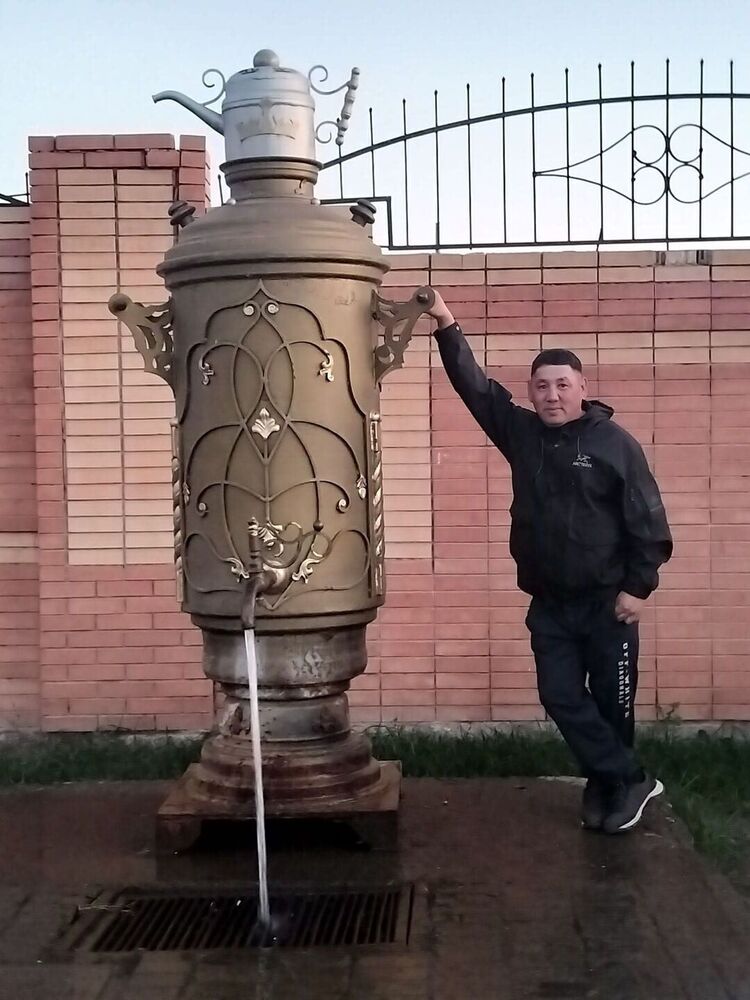  46235805  , 40 ,    