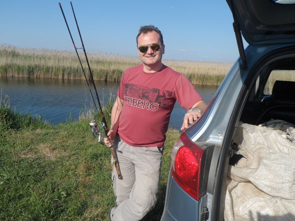 8474535  Yuriy, 45 ,    