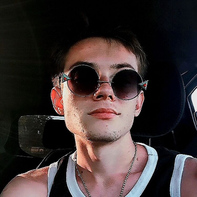  ,   Corin, 18 ,   ,   