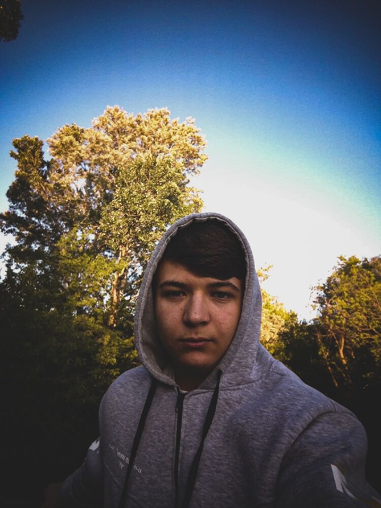  ,   Maksim, 23 ,   ,   