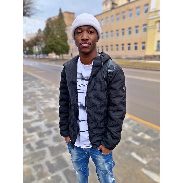  26113155  Victorien, 25 ,    