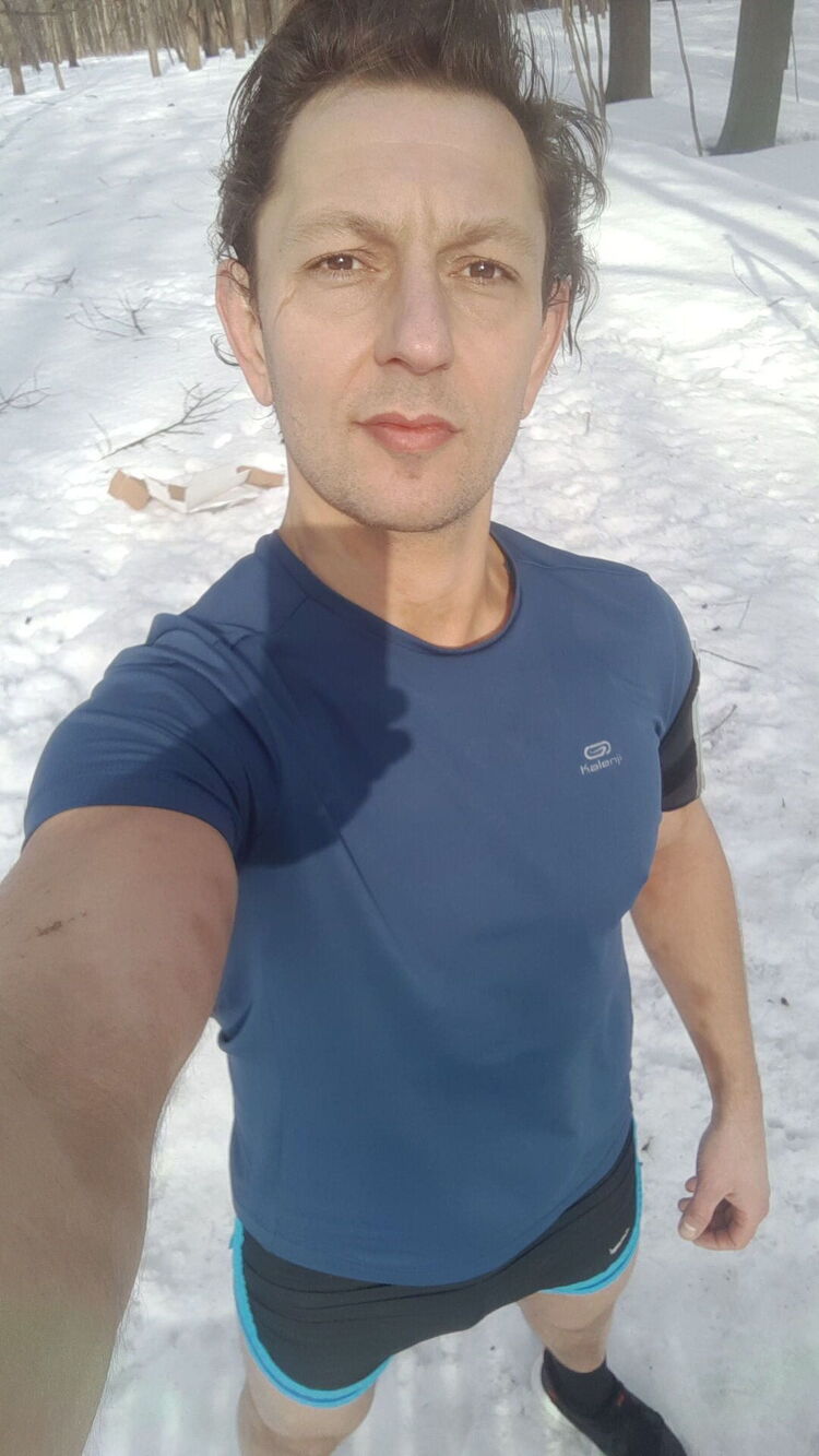  33194795  Joseph, 40 ,    