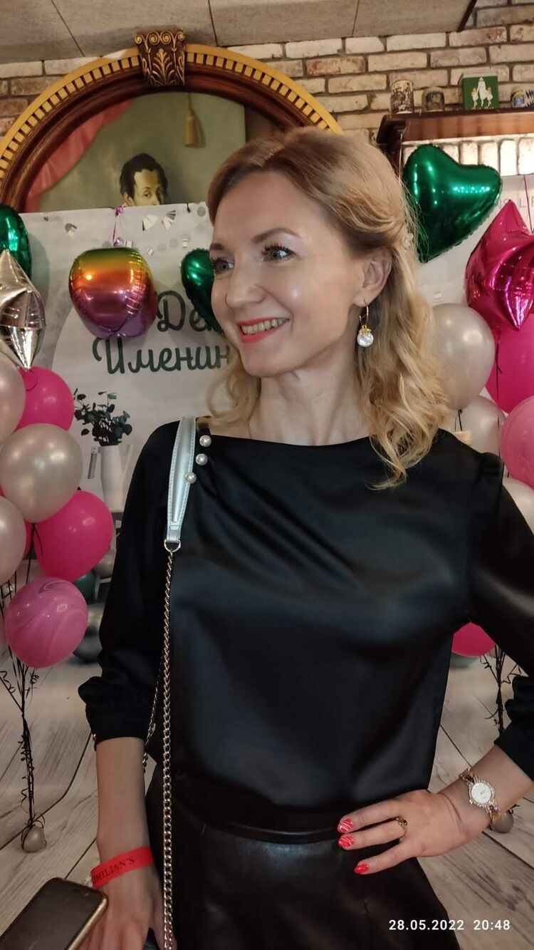  -,   Molly, 49 ,     , c 