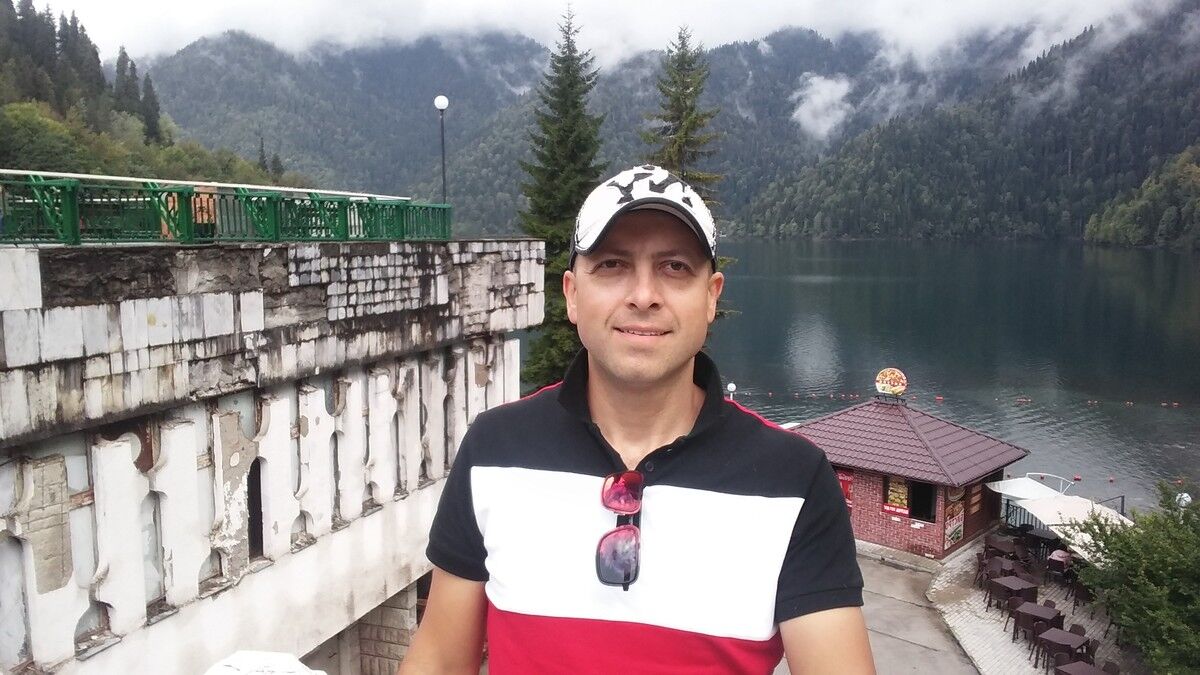  ,   Serj, 43 ,   ,   , c 