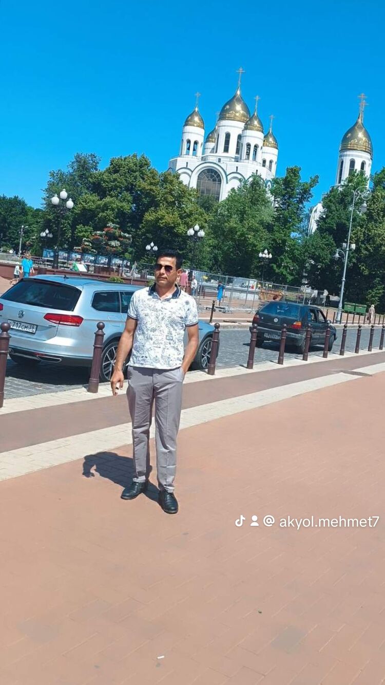  ,   Mehmet, 40 ,   ,   