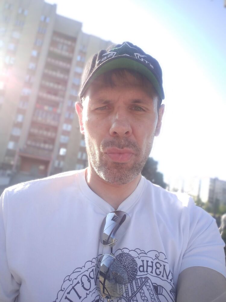  24307045  , 51 ,     