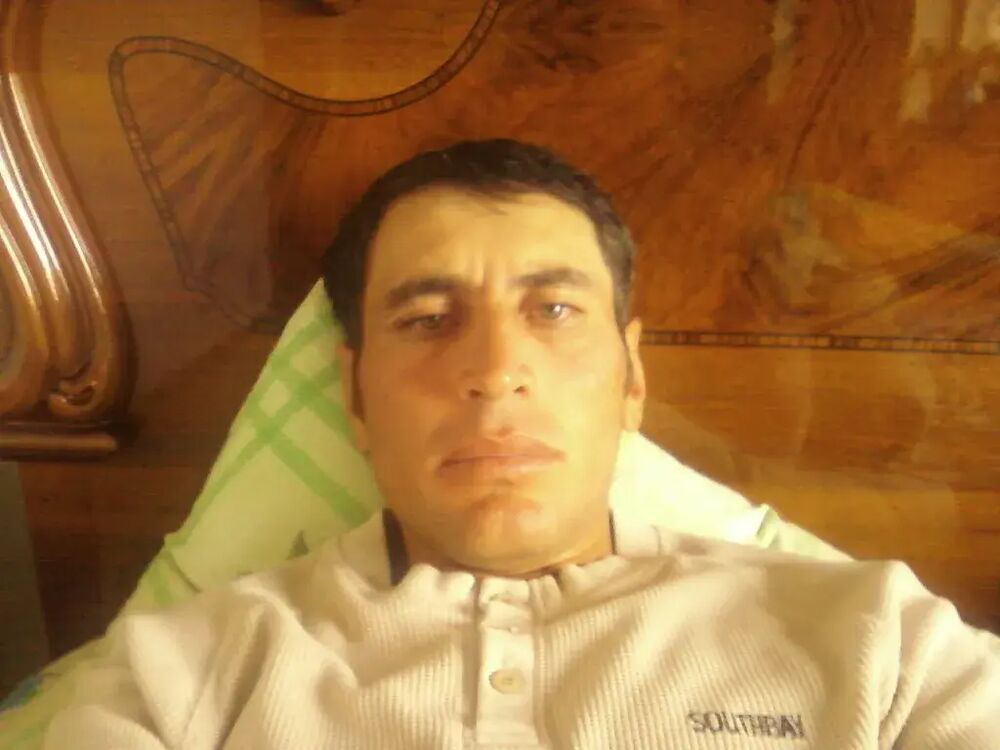  48376935  Gari, 46 ,    