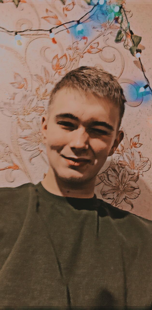  34749055  Anton, 25 ,    
