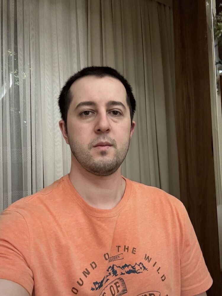  ,   Alan, 32 ,   ,   , c 