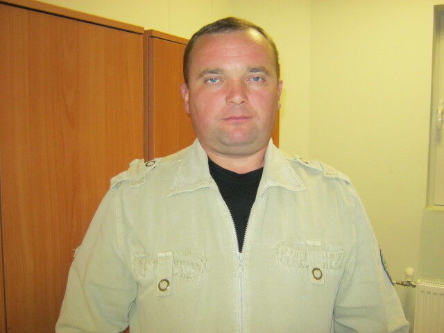  ,   Mirek, 52 ,   