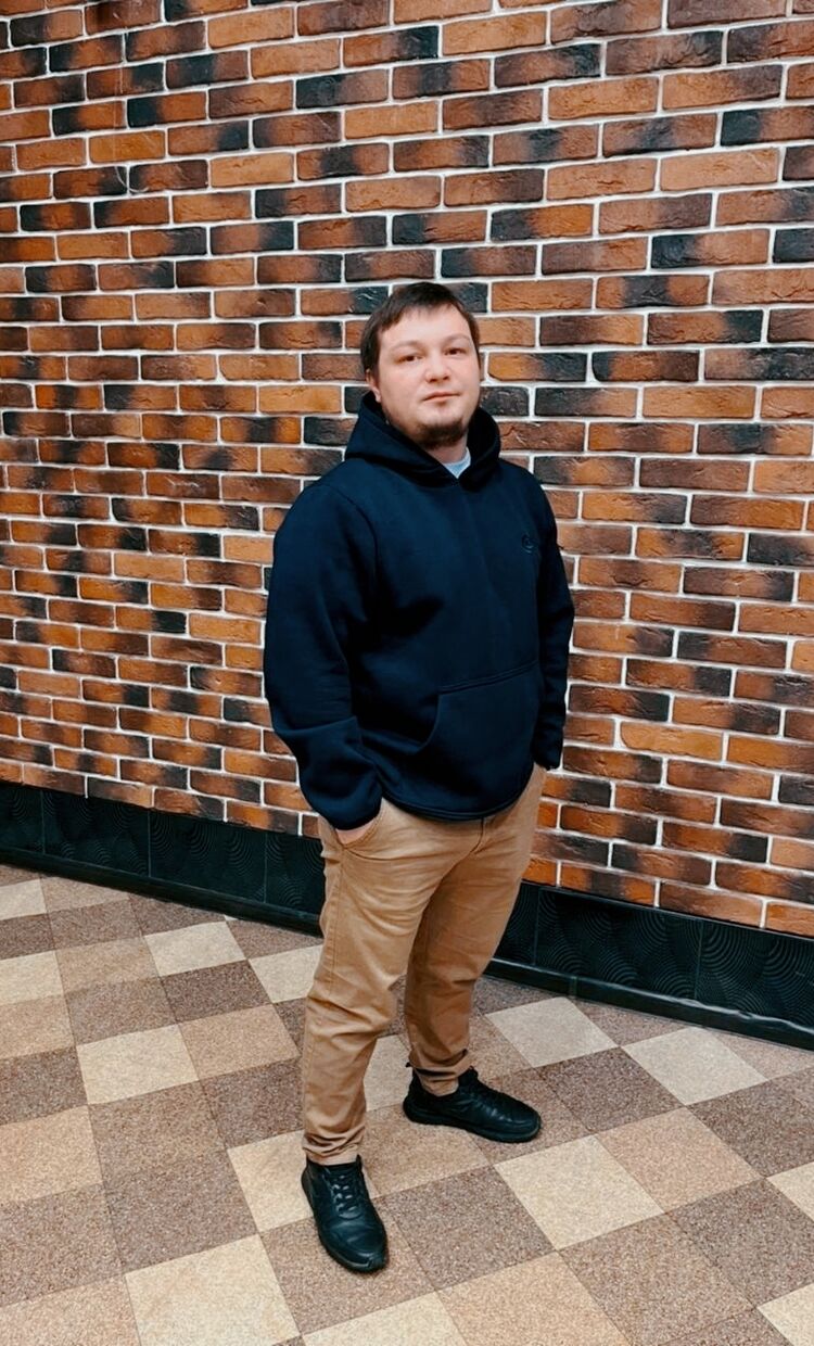  ,   Viktor, 30 ,   ,   , c , 